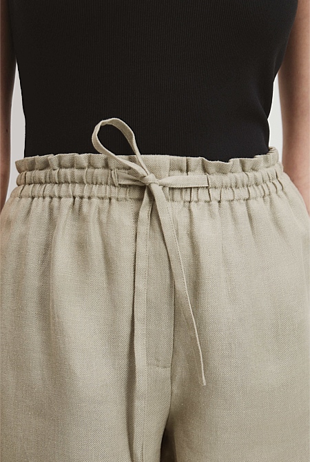 Organically Grown Linen Relaxed Short