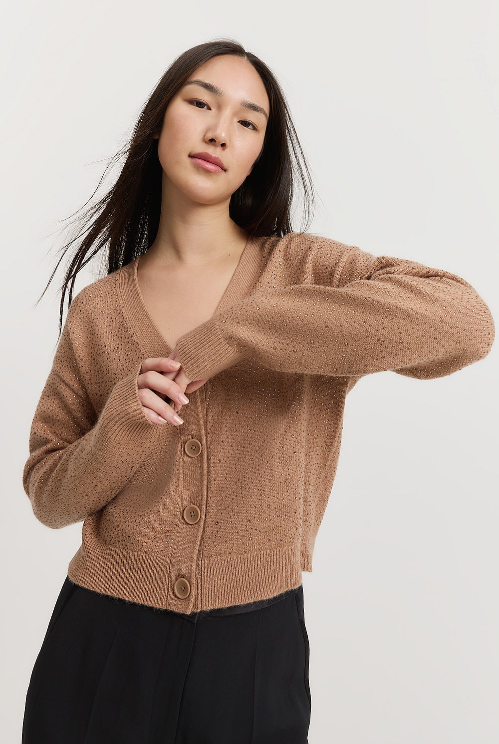 caramel Britishcollection カーディガン Light Camel Cashmere Blend Metallic Crop Cardigan - Natural Fibres