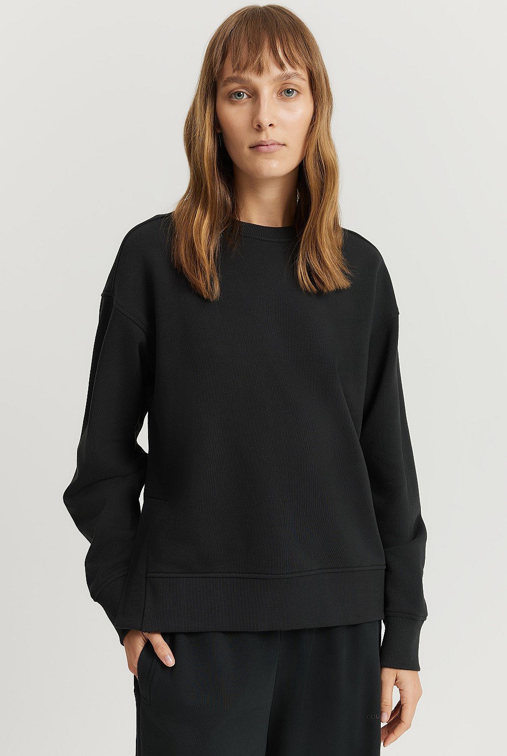 Hem slit cotton sweatshirt meer. NECK SLIT SHEER TOP /BLK A514 - MEER.