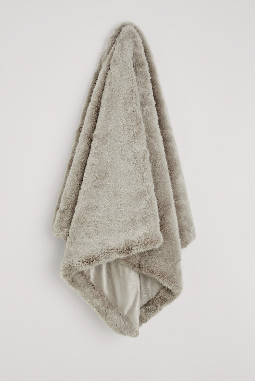 Hola Fiesta 2 Fluffy Throw Pillow Cover Covered by White and top Brown Long Hola Fiesta 2 Fluffy Throw Pillow Cover Covered by White and top