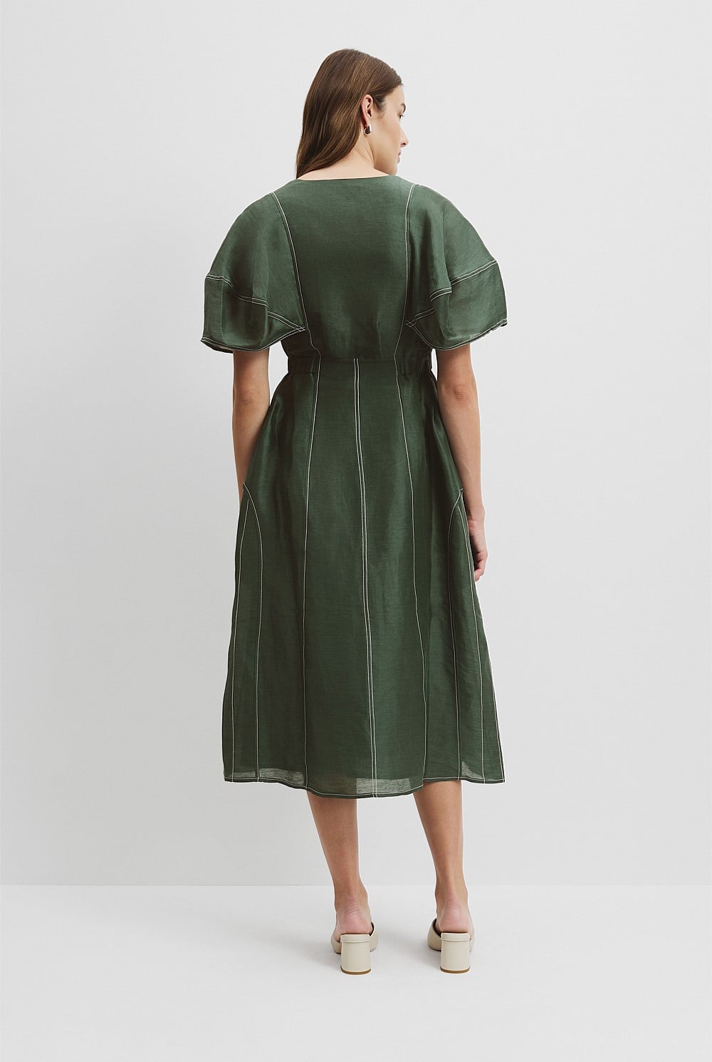 dark green dress jewellery combination Emerald green Silk Organza Hanbok – LEEHWA WEDDING & HANBOK main image 0