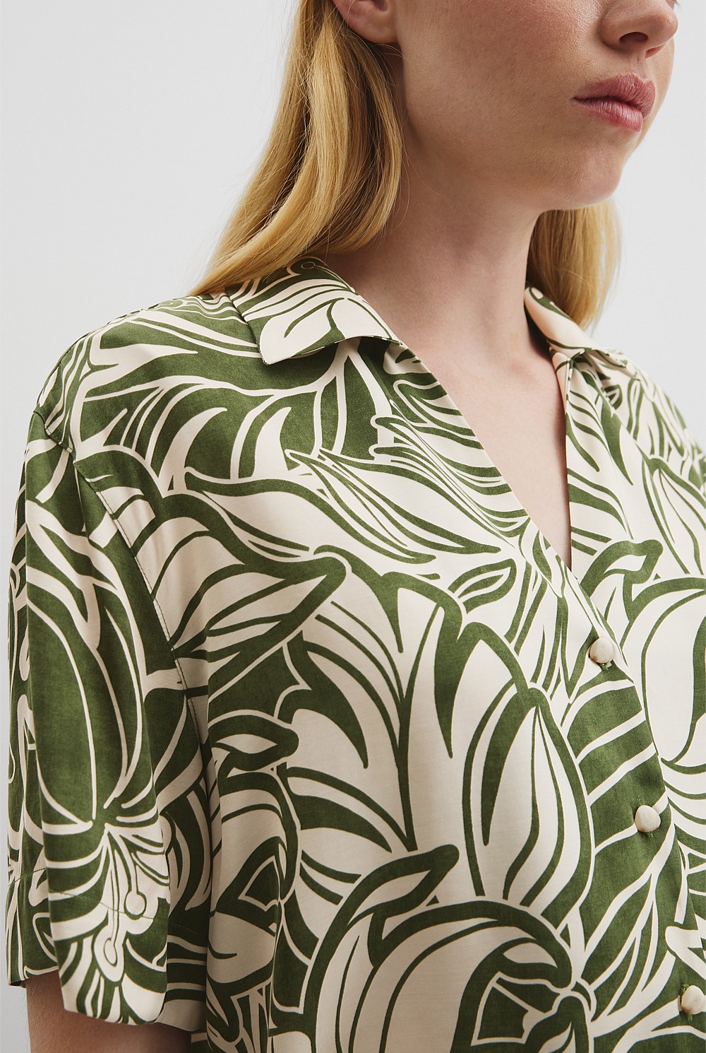 Etched Tropical Print Short Sleeve Cupro Shirt - Holiday | Country