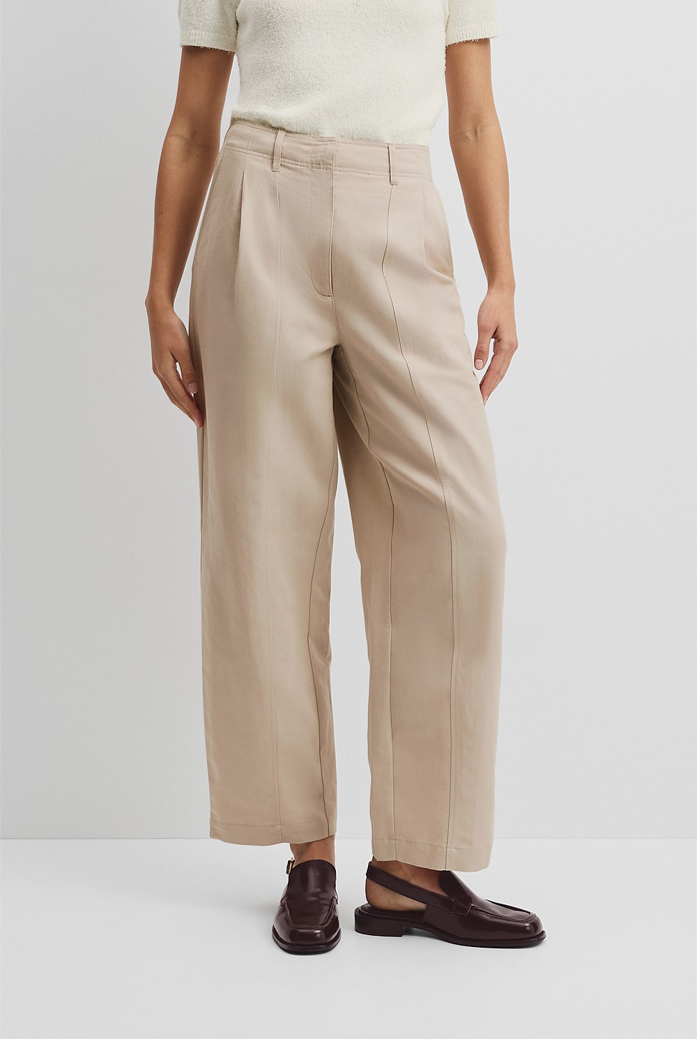 rehellinen gram pants cotton twill 　ベージュ Sand Australian Cotton Tapered Twill Pant - Work | Country Road