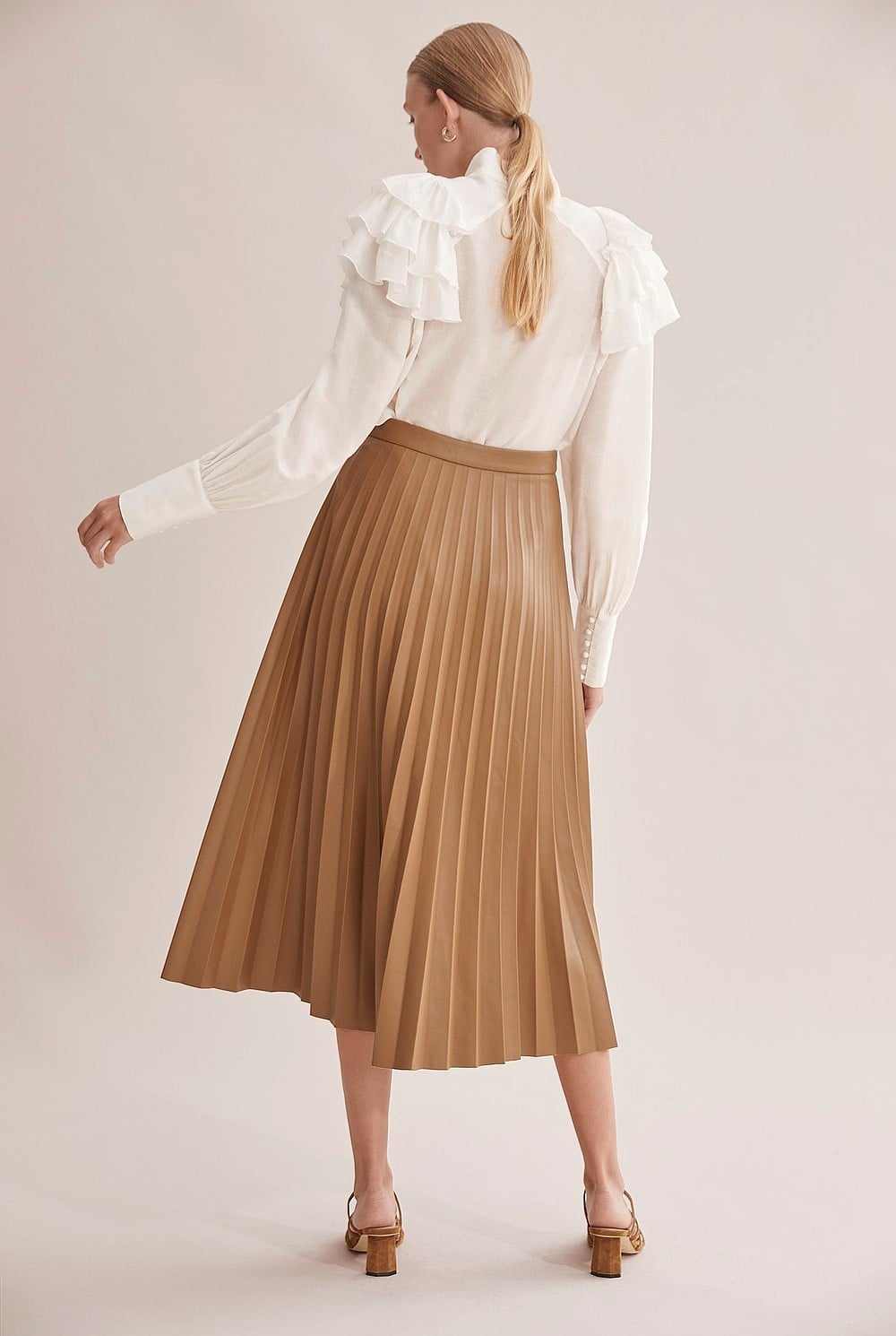 andmary mellow fake leather skirt ベージュ　M Camel Pleated Faux Leather Skirt - Skirts | Country Road