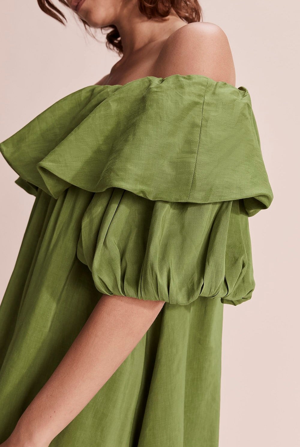 country road emerald green dress WEDTREND Women Dark Green Long Bridesmaid Dress with Bow Mermaid Spaghetti  Straps Satin Wedding Guest Dress – Wedtrend UK main image 1