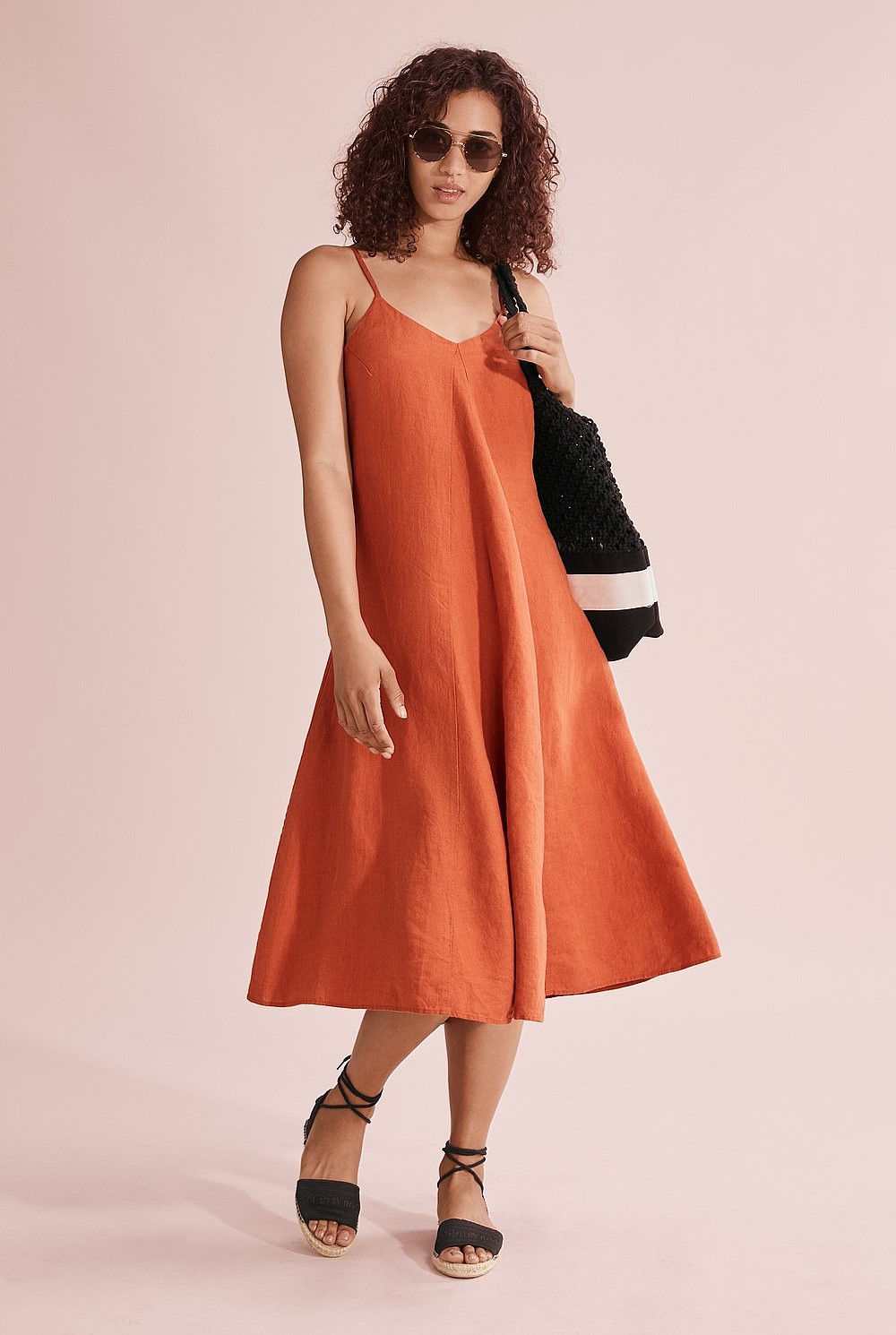 ibiza dreamin textured midi dress Women's Vix Paula Hermanny Eira Midi Dress - Sundown