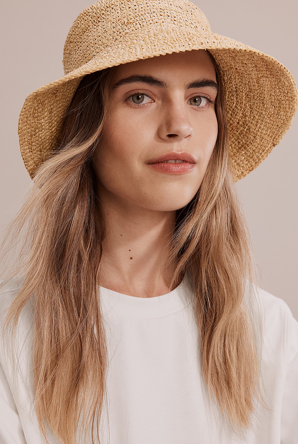 Buy Britton - Nougat - Helen Kaminski RAFFIA BUCKET HAT