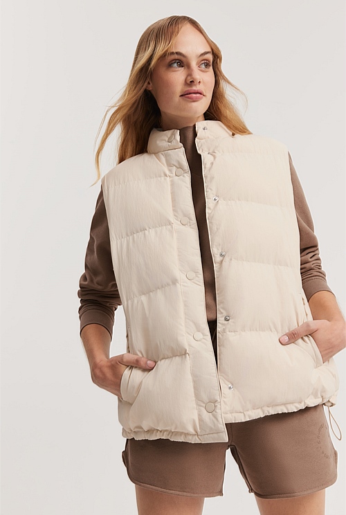 Parchment Relaxed Recycled Puffer Vest Jackets Coats Country Road