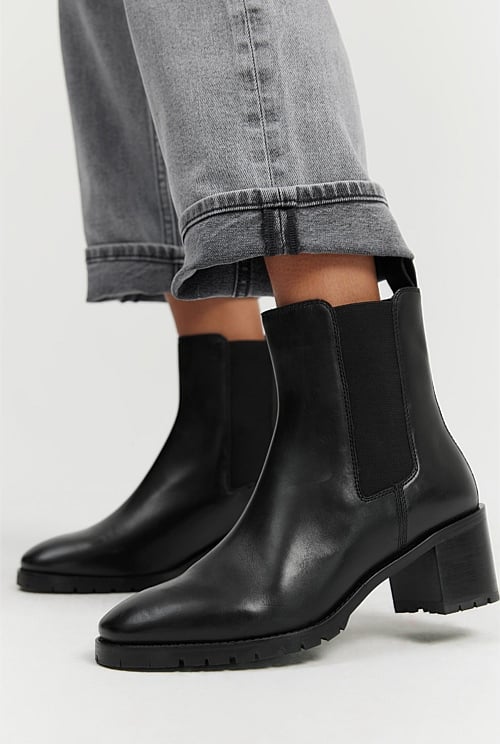 Country road 2025 chelsea boots